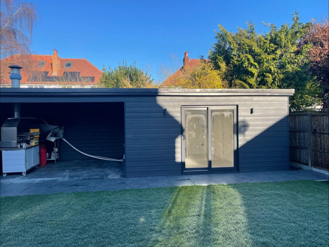 Garden room with covered outdoor kitchen